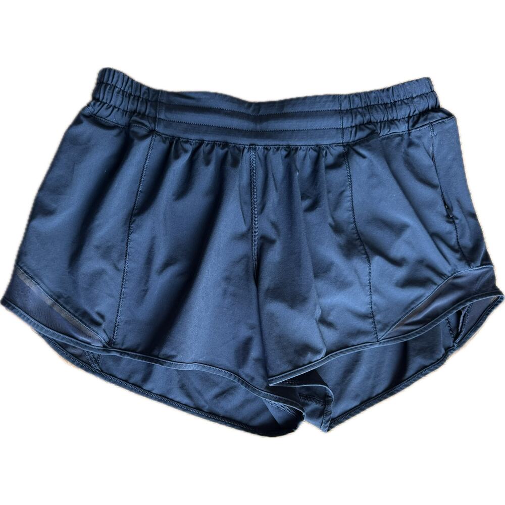 Lululemon Hotty Hot 3.5" shorts - navy size 10